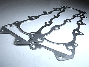 Alatiiviste Suzuki Hayabusa 1999->, B-King 2008-2011 (2.03mm/0.080") Alumiininen Korokelevy - Cometic