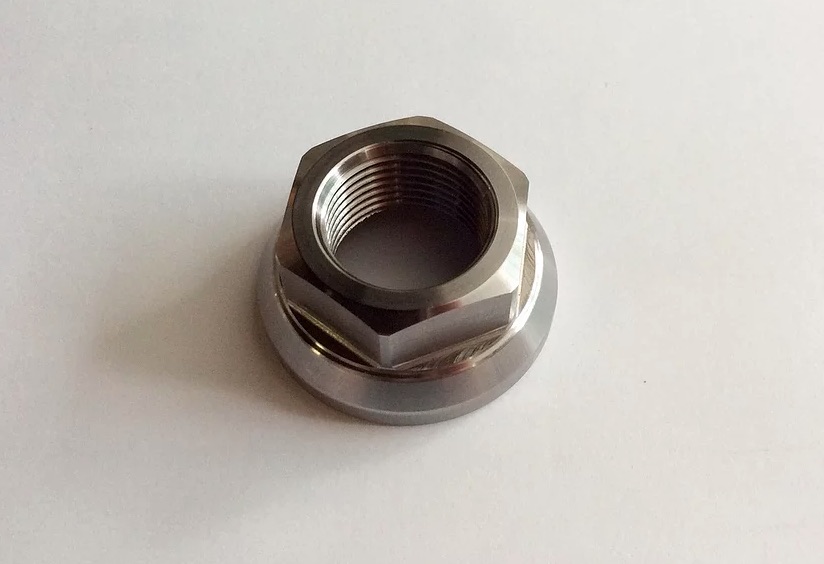 Eturattaanmutteri Suzuki Hayabusa 2008-2020 Billet - Robinson Industries