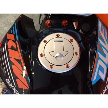 Tankinkorkinpulttisarja KTM 125 Duke 2011->, 390 Duke 2013->, 200 Duke 2012-> Alumiinia - Pro-Bolt